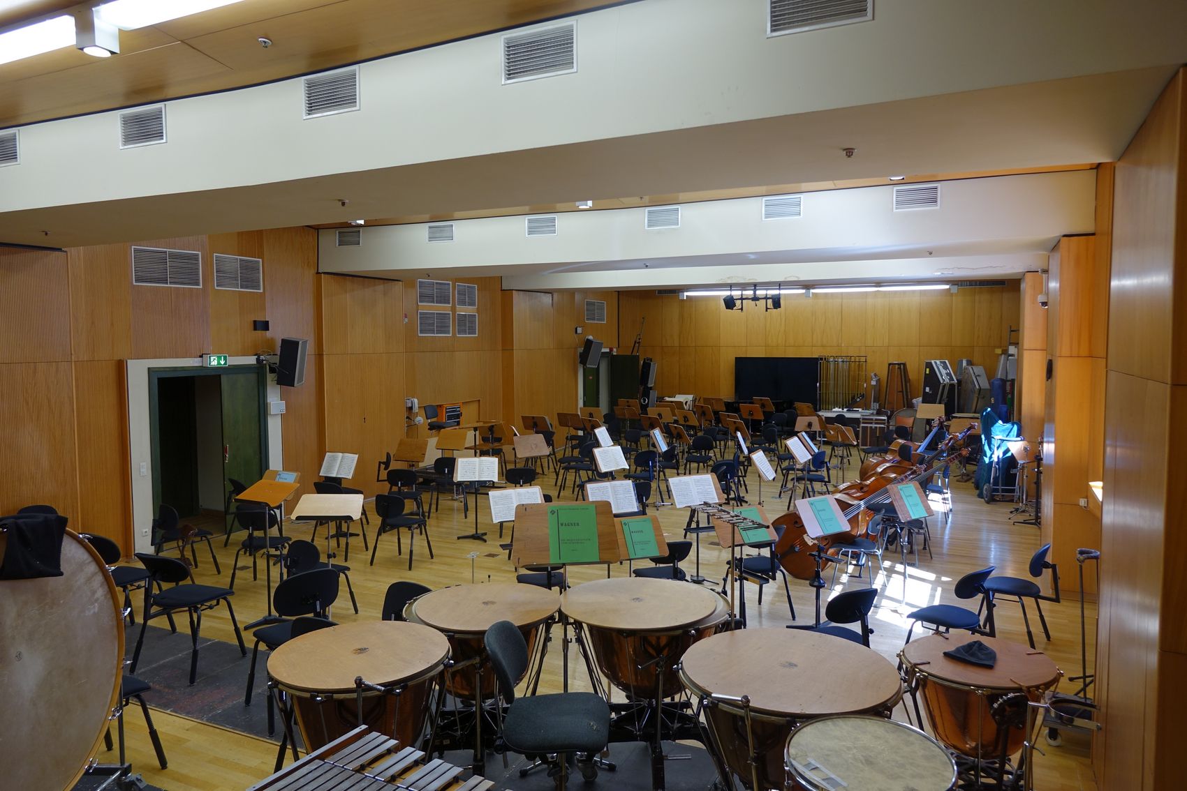 {nbase:fileProperty(propertyName: 'alternative', falId: {item})}