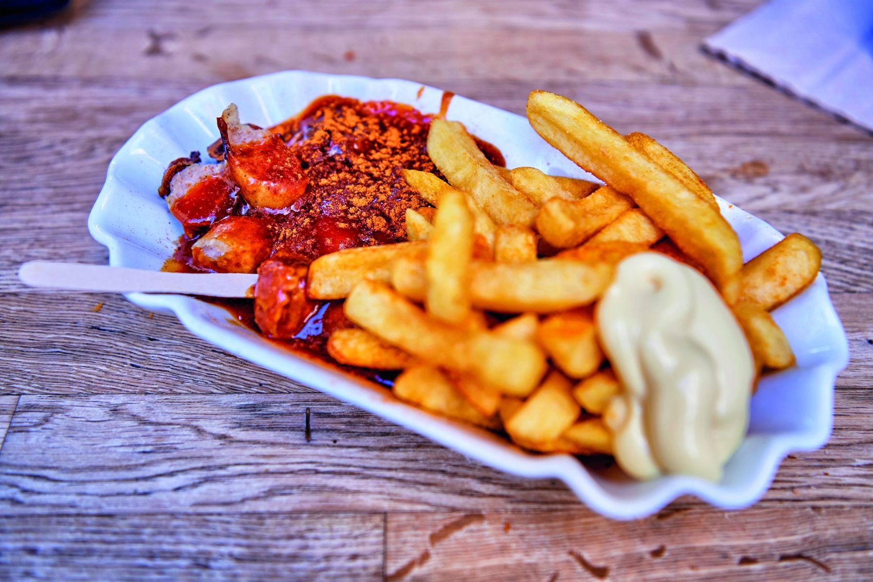 {nbase:fileProperty(propertyName: 'alternative', falId: {item})}