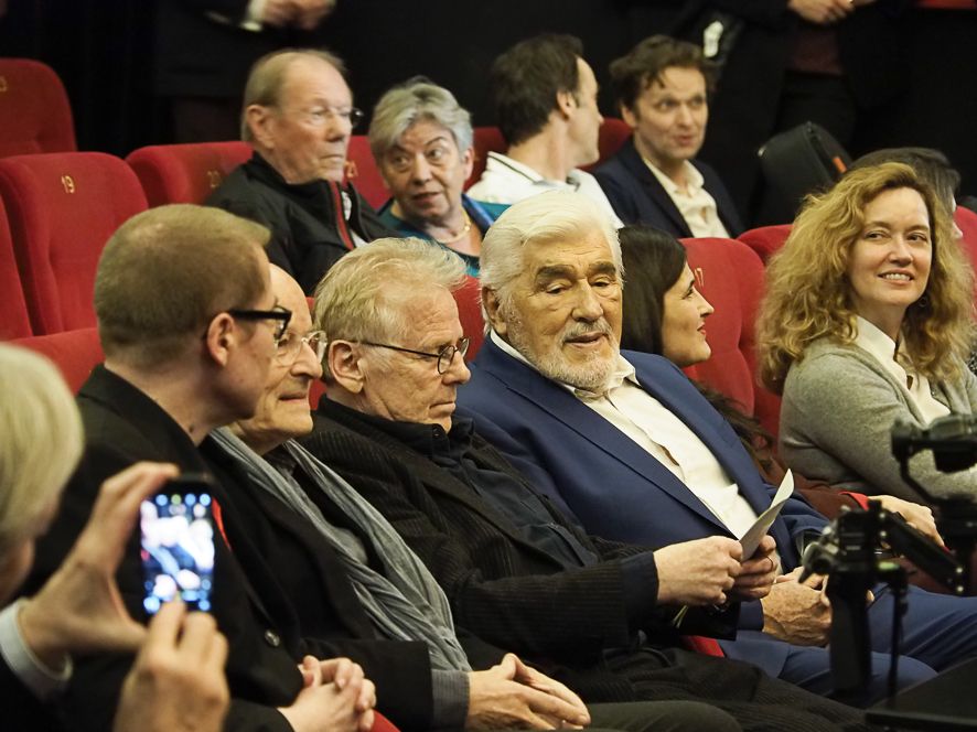 {nbase:fileProperty(propertyName: 'alternative', falId: {item})}